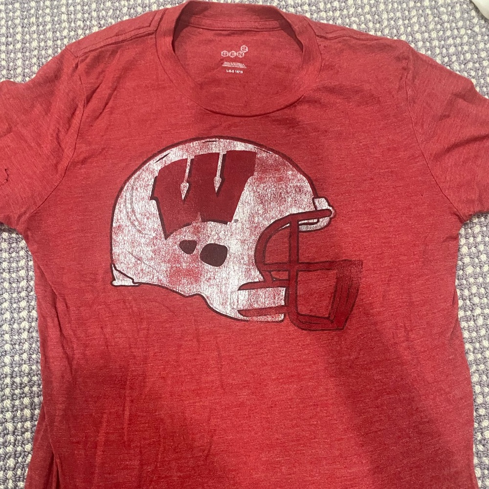 Wisconsin football t shirt